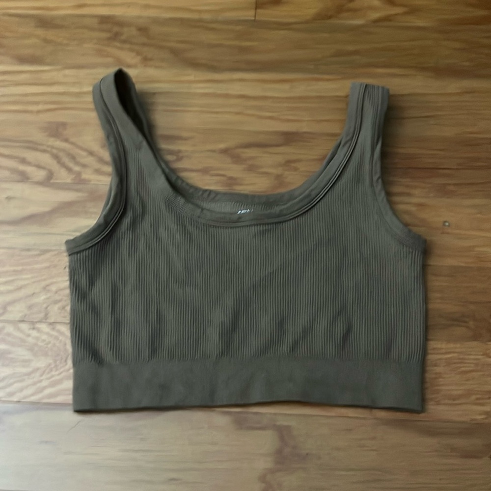 ambiance brown workout crop top. Medium-Large